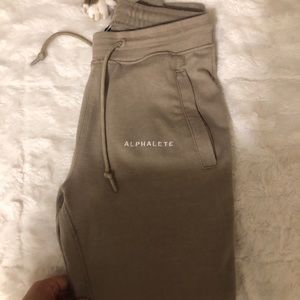 Women’s alphalete tan jogger medium